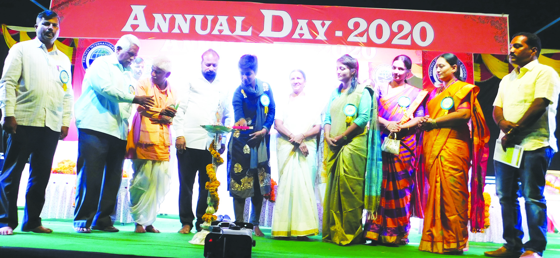 ಹೆಣ್ಣು ಗಂಡೆಂಬ ಭೇದ ಬಿಟ್ಟು ಮಕ್ಕಳನ್ನು ಬೆಳೆಸಿ